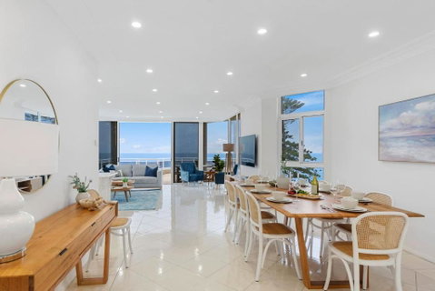 Ocean Vista Escape - A Lofty Beachfront Penthouse - Foster Accommodation 2