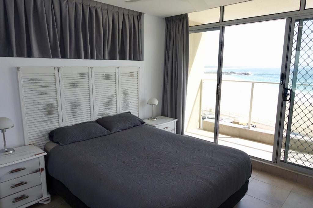 Oceanic 19 - linen not included