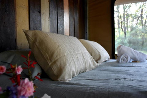 On Bell Glamping - Foster Accommodation 0