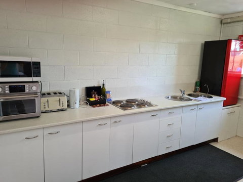 Orchard 2 Bedroom Apartment In Devonport - Foster Accommodation 2