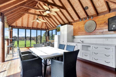 Overflow Downs-Riverside Acreage - Foster Accommodation 1