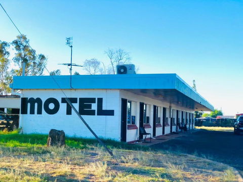 OXFORD HOTEL MOTEL - Foster Accommodation 2