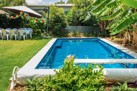 OXLEY Mineral Pool & Private Home SuburbanSTAY - Foster Accommodation 2