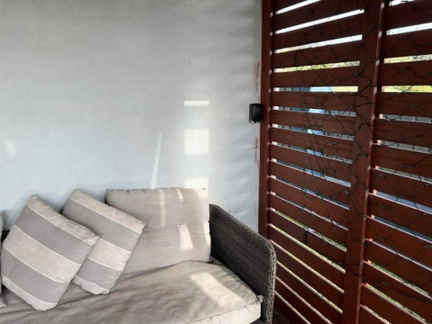 One Bedroom CBD Unit, Walk To Beaches & Cafes - Foster Accommodation 3