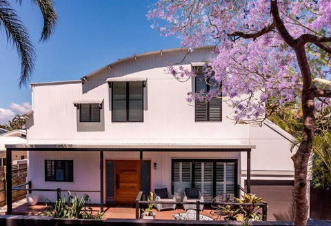 PACIFIC Stunning Coastal Home The Perfect Family Getaway - Foster Accommodation 0