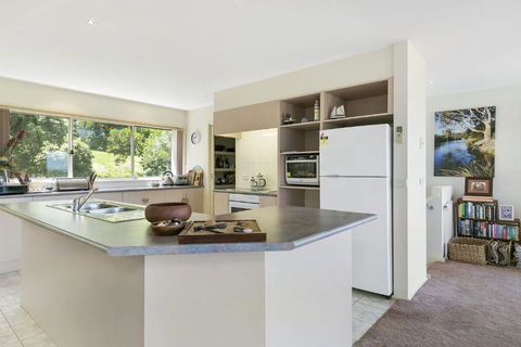 Panoramic Views - Foster Accommodation 1