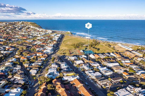 Pattys Cottage - Pet Friendly Home In Merewether - Foster Accommodation 0