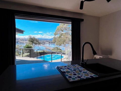 Peaceful House With Great Ocean & Mountain View - Foster Accommodation 2