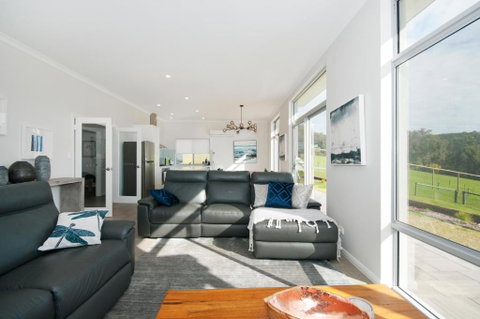 Peaceful Ridge Resort - Foster Accommodation 3