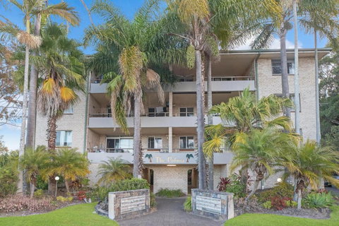 Palms 3 - Foster Accommodation 1