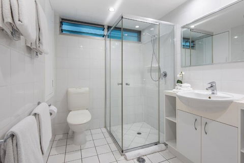 Poinciana Lodge - 2 Bedroom - On Hamilton Island By HIHA - Foster Accommodation 2