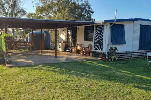 Pillar To Coast - Foster Accommodation 0