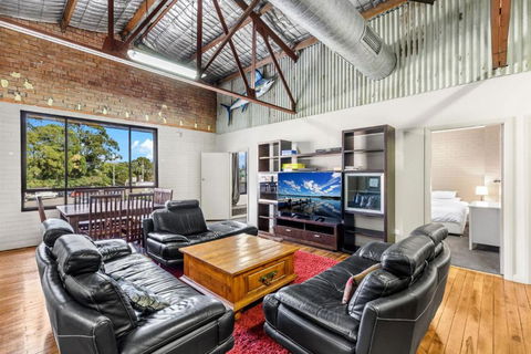 Platinum Precinct - The Apartment - Foster Accommodation 1