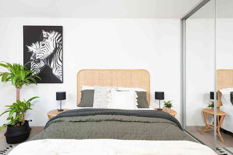 PERFECT STAY 2MIN By WALK TO THE BEACH FREE PARKING - Foster Accommodation 3