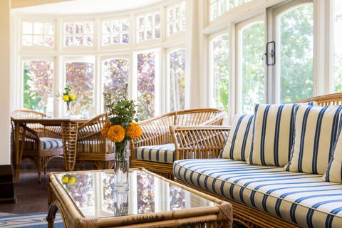 Petersons Armidale Winery And Guesthouse - Foster Accommodation 1