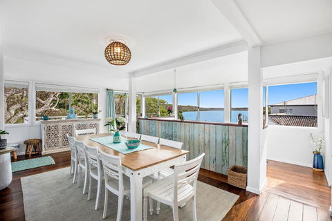 Pipe Dream - River Frontage With Amazing Views - Foster Accommodation 0