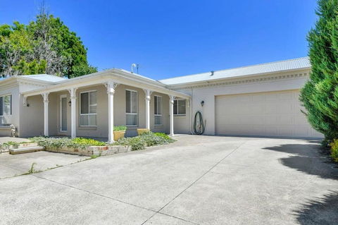 Piper St - CBD, Cosy Escape - Foster Accommodation 2