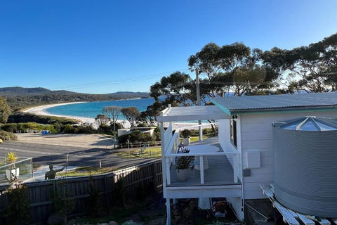 PIPI SHACK - Iconic Waterfront Shack Binalong Bay - Foster Accommodation 0