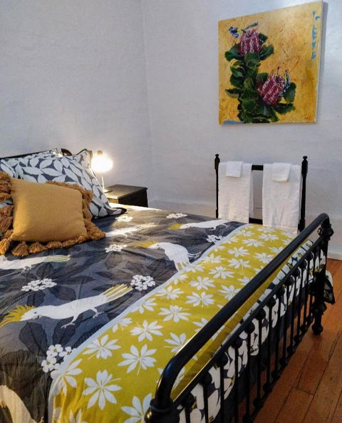 Pips On Mitchell - Beautiful Historic Apartment - Foster Accommodation 0