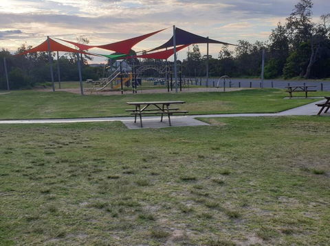 Play@Lakes - Foster Accommodation 3