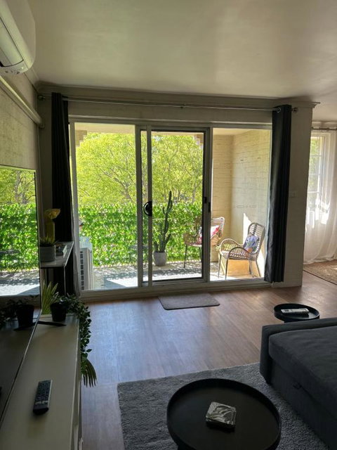 Plush 2 Bedroom Apartment Kingston - Foster Accommodation 2