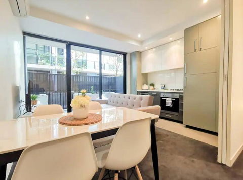 PR126-1 BR Comfy Stay Next To Station With FREE Parking - Foster Accommodation 2