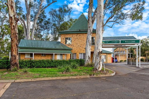Quality Inn Penrith Sydney - Foster Accommodation 0