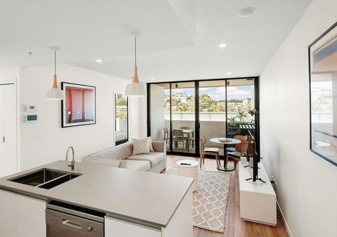 Rambla At Perry House - Foster Accommodation 2