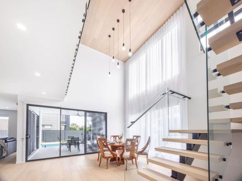 Prestige And Elegance 5BR House W Pool Rochedale - Foster Accommodation 0