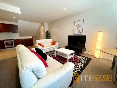 Pretty Penthouse - Close To ANU - Foster Accommodation 0