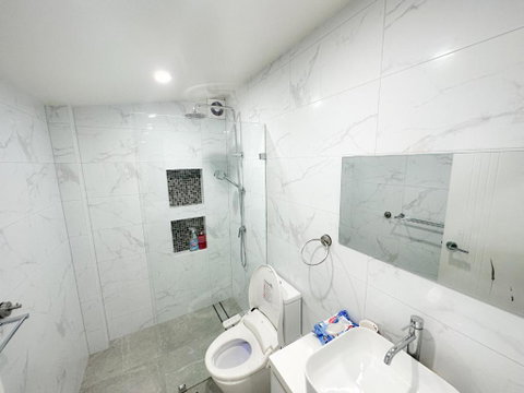 Private, Local Living Studio In Mascot, Airport - Foster Accommodation 1