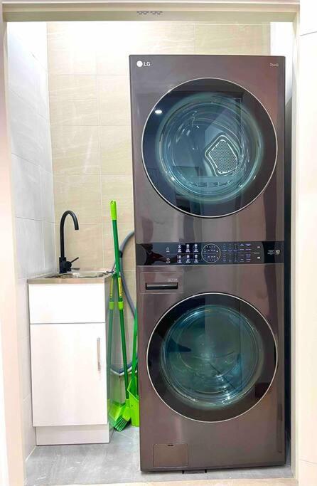 Private, Modern & Luxurious Granny Flat - Foster Accommodation 2