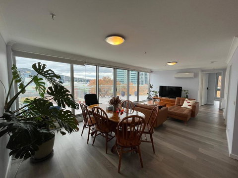 Private Room With Ensuite In The CBD - Foster Accommodation 0