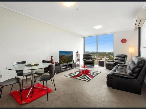 Private Room With Shared Washroom Only In 3bhk Apartment - Foster Accommodation 3