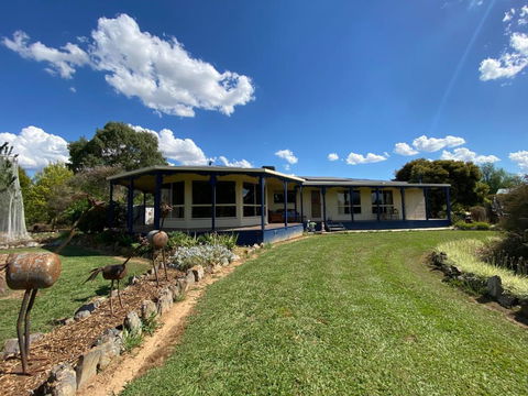 Pull Up Stumps - Foster Accommodation 0
