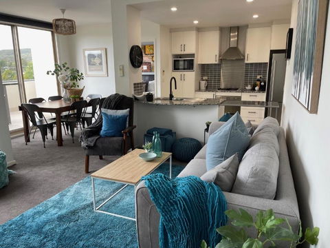 Qbn Cracker: 2BR, 2BA, 2 Secure B/ Ment Car Parks - Foster Accommodation 1