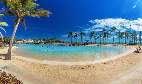 QCWA Cheerful Cottage - Airlie Beach - Foster Accommodation 3