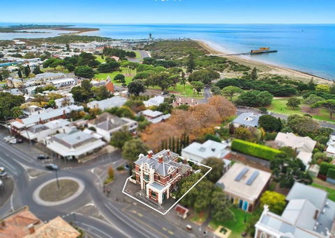 QPO QUEENSCLIFF - Foster Accommodation 1