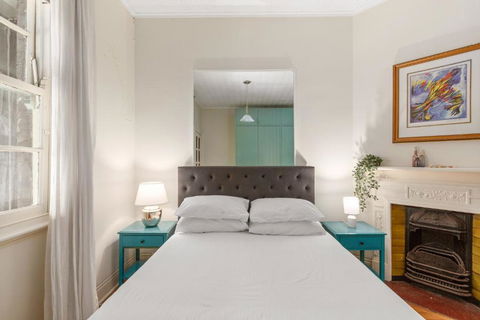 Quaint 3-Bed Heritage Home In The Heart Of Sydney - Foster Accommodation 0