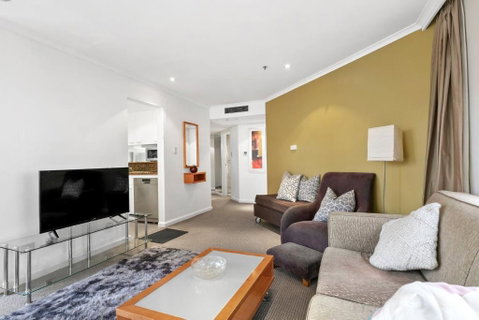Quay West 2302 Self-Catering - Foster Accommodation 3
