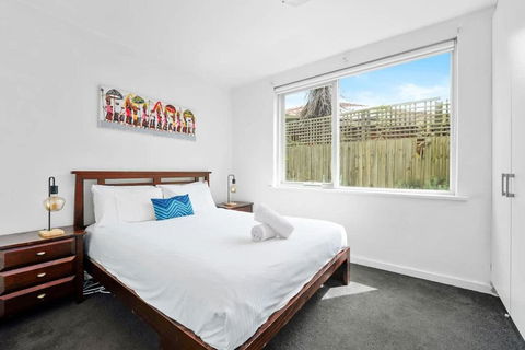 Quiet And Peaceful Beachside 1BR Retreat W Parking - Foster Accommodation 2