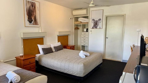 Quirindi Sunflower Motor Inn - Foster Accommodation 1