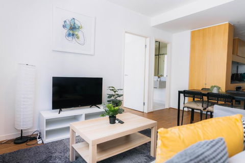 QV Urban SkyPool Residence - Foster Accommodation 2