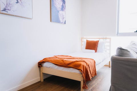 QV Urban SkyPool Residence - Foster Accommodation 1