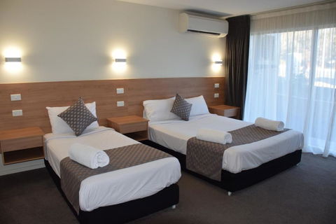 Rainbow Motel Queanbeyan - Foster Accommodation 0
