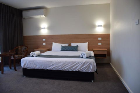 Rainbow Motel Queanbeyan - Foster Accommodation 1