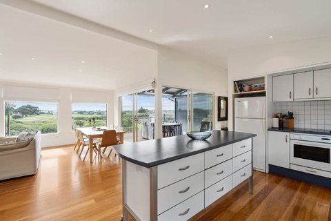 Range View House 23 Bristow Smith Ave Goolwa South-No Linen Included - Foster Accommodation 0