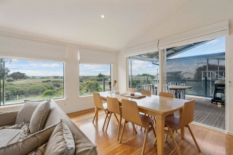 Range View House 23 Bristow Smith Ave Goolwa South-No Linen Included - Foster Accommodation 3