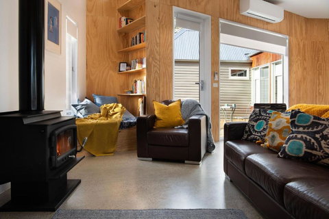 Readers Rest - Foster Accommodation 1