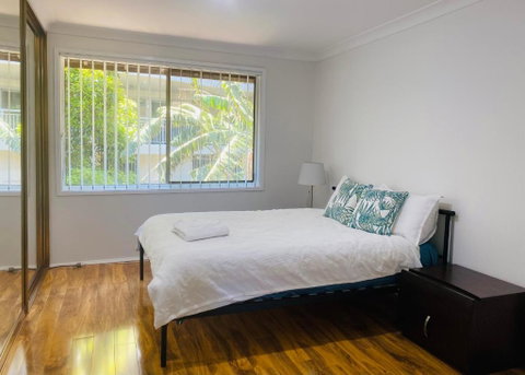 Quiet Family Townhouse In Wollongong CBD - Foster Accommodation 3